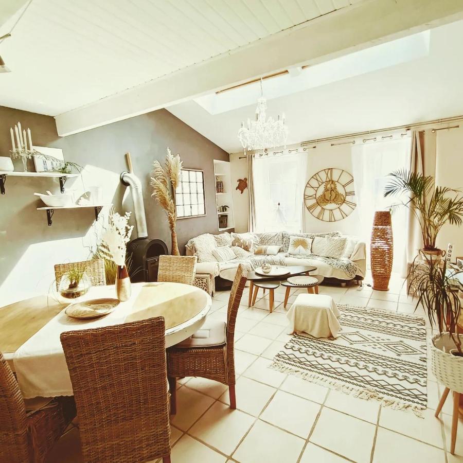 Gite 3 Etoiles Avec Spa, 2 Chambres Le Logis De Pearl Salles-sur-Mer Exterior photo